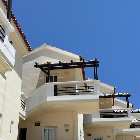 Tersanas Beach Lodges Ngoại thất bức ảnh